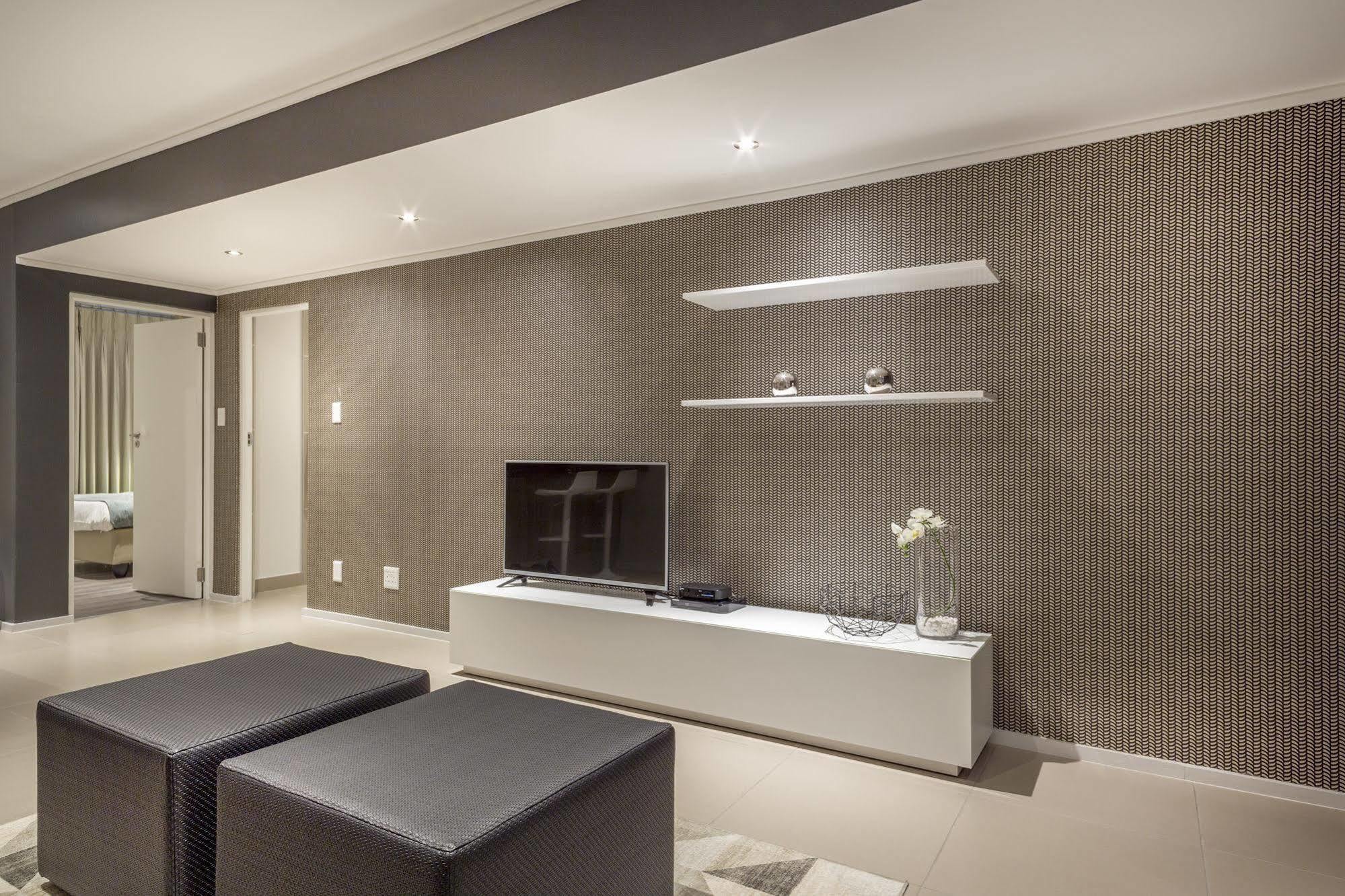 Апартаменты C.A.G - Upper East Side Сэндтон Экстерьер фото
