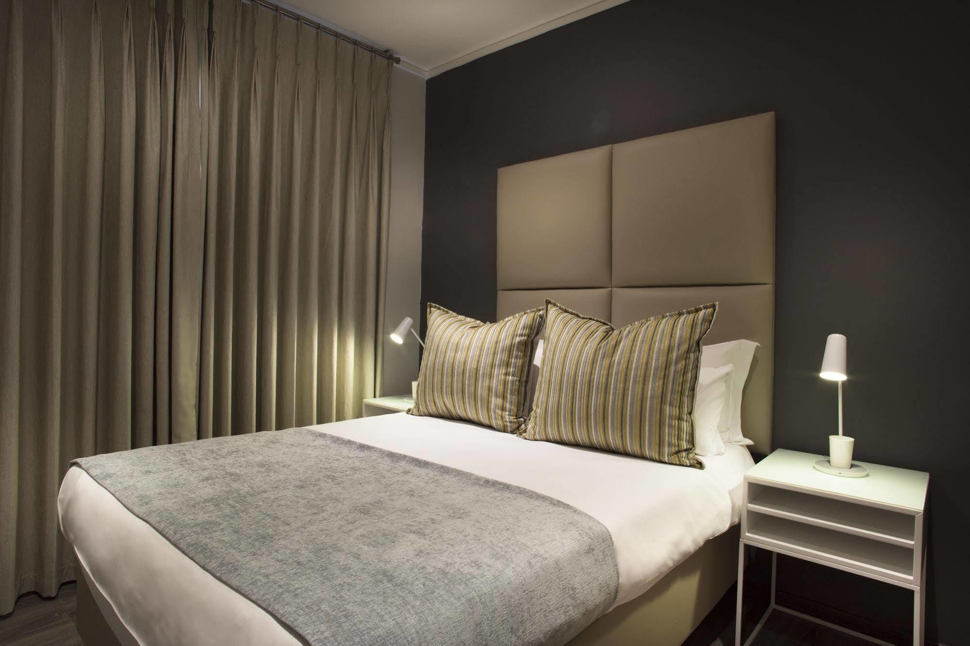 Апартаменты C.A.G - Upper East Side Сэндтон Экстерьер фото